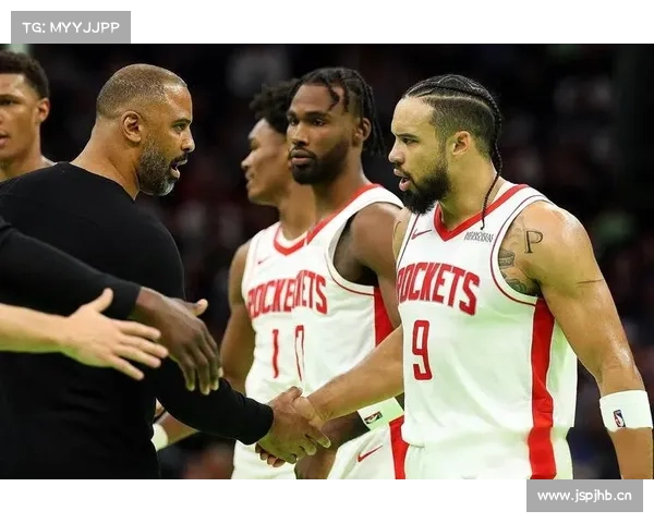 NBA战报:湖人104-98险胜火箭,关键卡位战凸显争冠决心 NBA战报:湖人104-98险胜火箭,关键卡位战凸显争冠决心